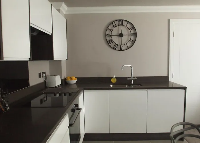 10 Bootham House - Luxury City Centre Apartment With Free Parking For One Car